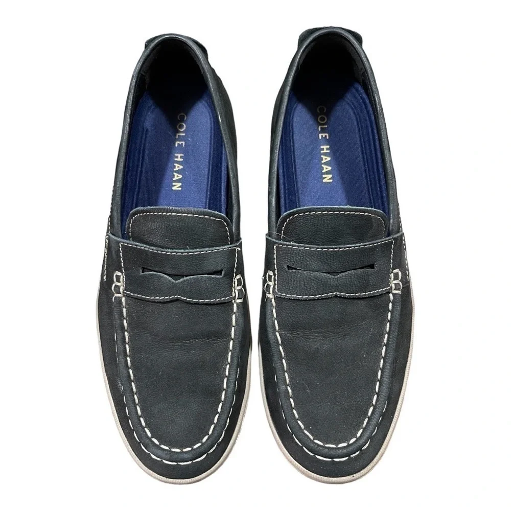 COLE HAAN GRAND, MENS BLACK LEATHER LOAFERS. DETAILED STITCHING. SIZE 8 1/2M